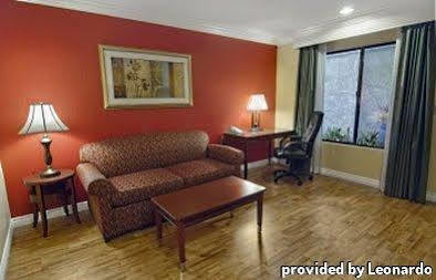 Western Moreno & Hotel 3*